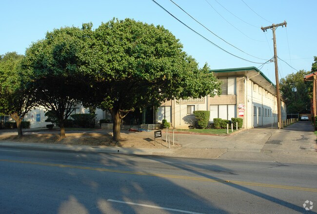 Building Photo - Villa Fortuna Apartments