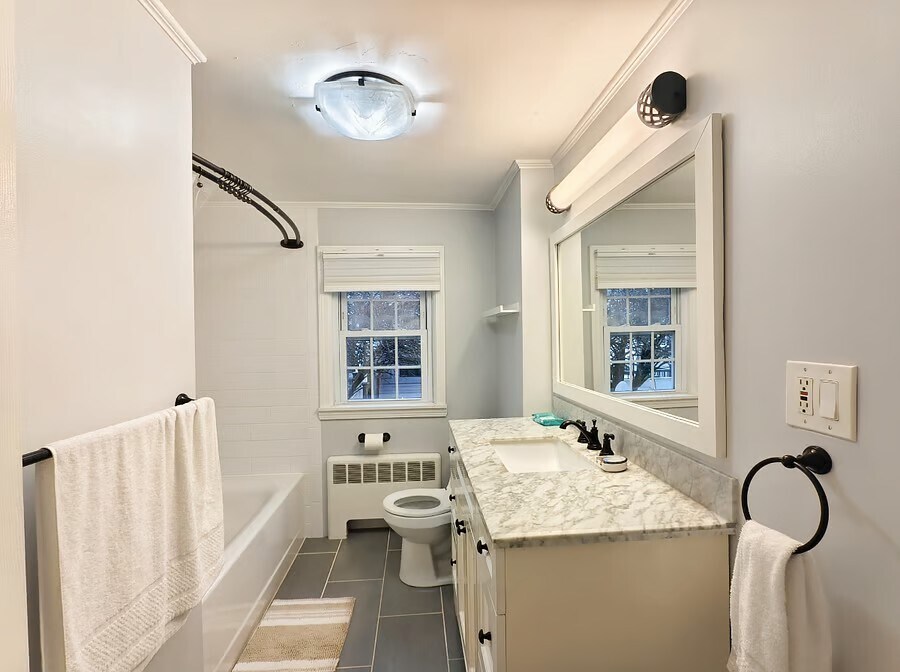 Building Photo - 760 Lynn Fells Pky