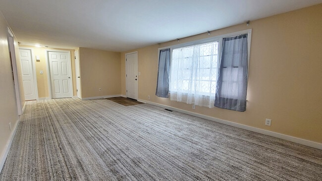 Building Photo - 2701 Wilshire Blvd