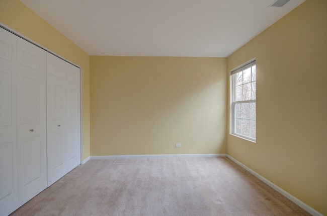 Building Photo - 2421 Stoughton Cir