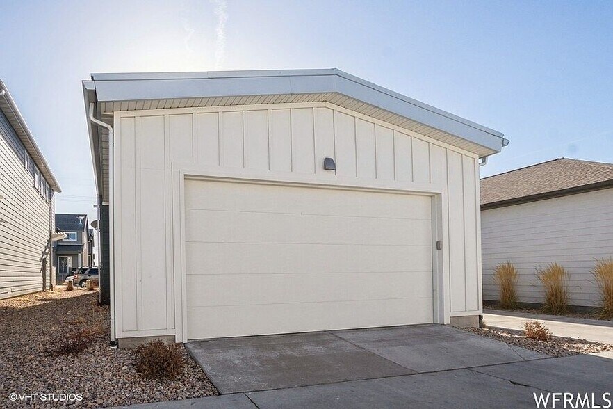 Building Photo - 1046 W Albion Meadow Way