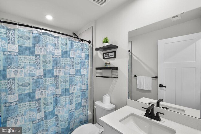 Building Photo - 1713 Aurora Way
