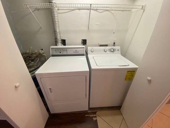 Building Photo - 1341-001 Crab Orchard Drive Unit 001