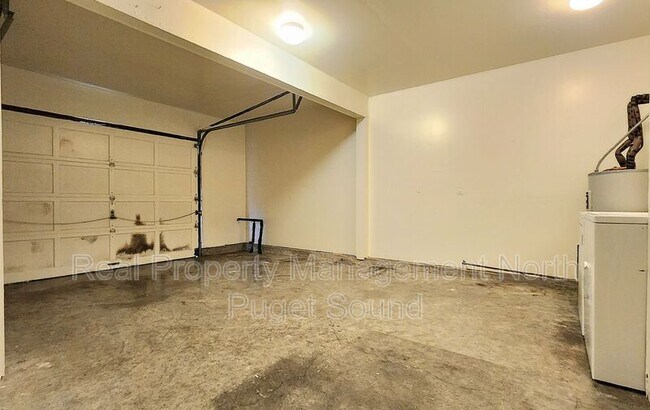 Building Photo - 2032 Chestnut St