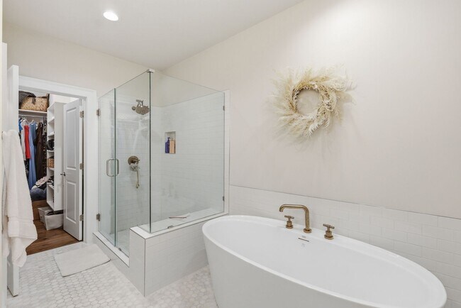 Building Photo - 508 Altamaha St