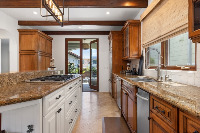 Building Photo - 227 Neptune Ave