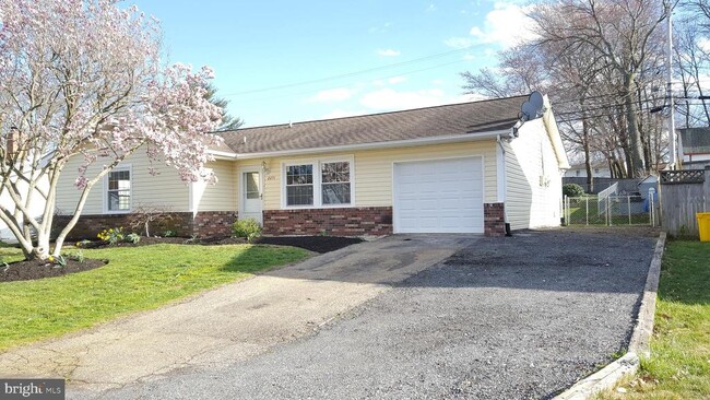 Building Photo - 2271 Dairy Farm Rd