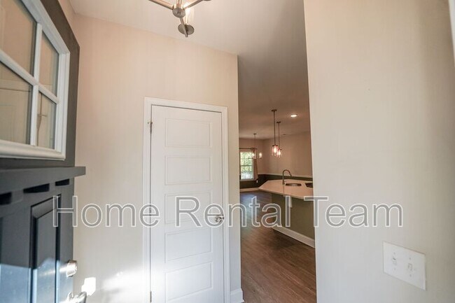 Building Photo - 87 Hammock Dr