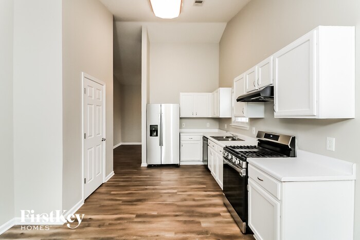 Building Photo - 127 Grandview Cir