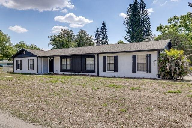 Building Photo - 920 Lakeview Dr