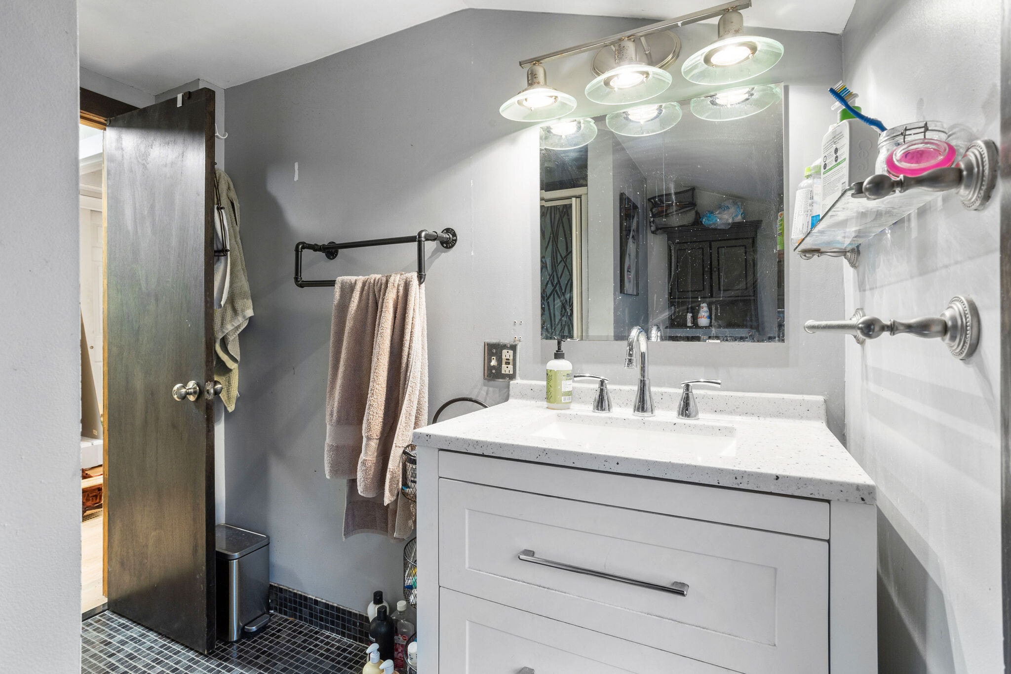 Building Photo - 14 Allison Ave