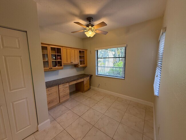 Building Photo - Lake Arrowhead 2 bedroom / 2 bath Condo