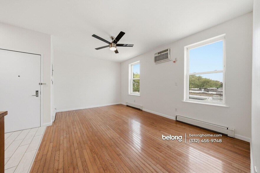 Building Photo - 202 E 93rd St