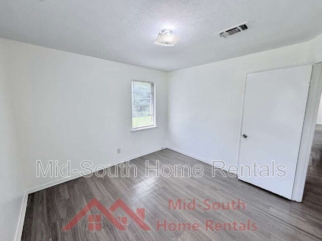 Building Photo - 5057 Gill Rd