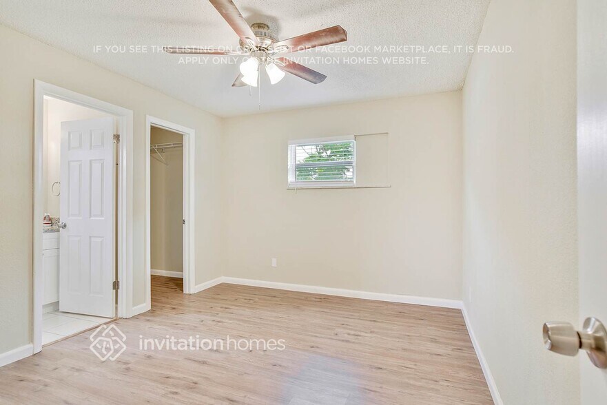 Building Photo - 4033 Castlegate Dr