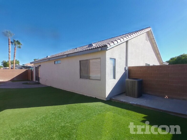 Building Photo - 508 Country Hill Dr