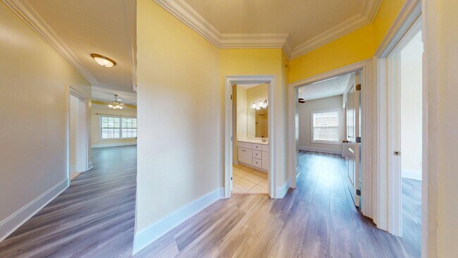 Building Photo - Cloverbrook in Auburn -