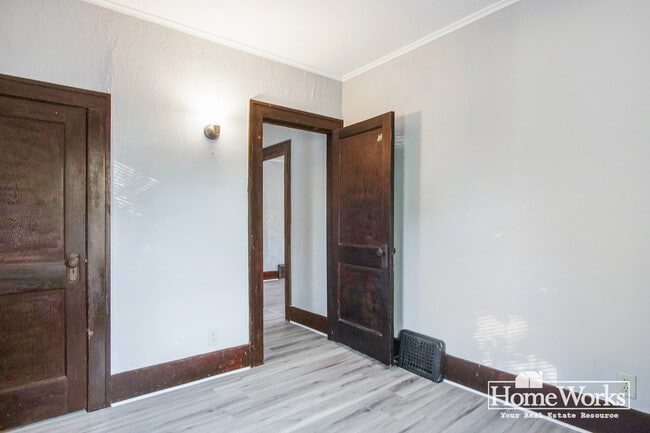 Building Photo - 3610 Vine St