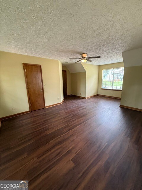 Building Photo - 8351 Post Oak Ct