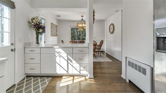 Building Photo - 19 Rogers Ln