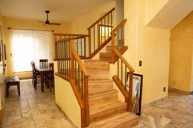 Building Photo - Spacious 4-Bedroom Retreat in Haiku with S...