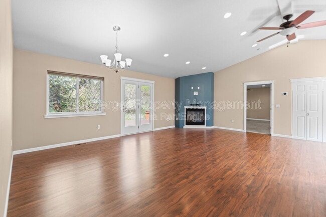 Building Photo - 6929 N Country Homes Blvd