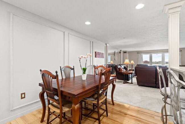 Building Photo - 1001 Marina Dr