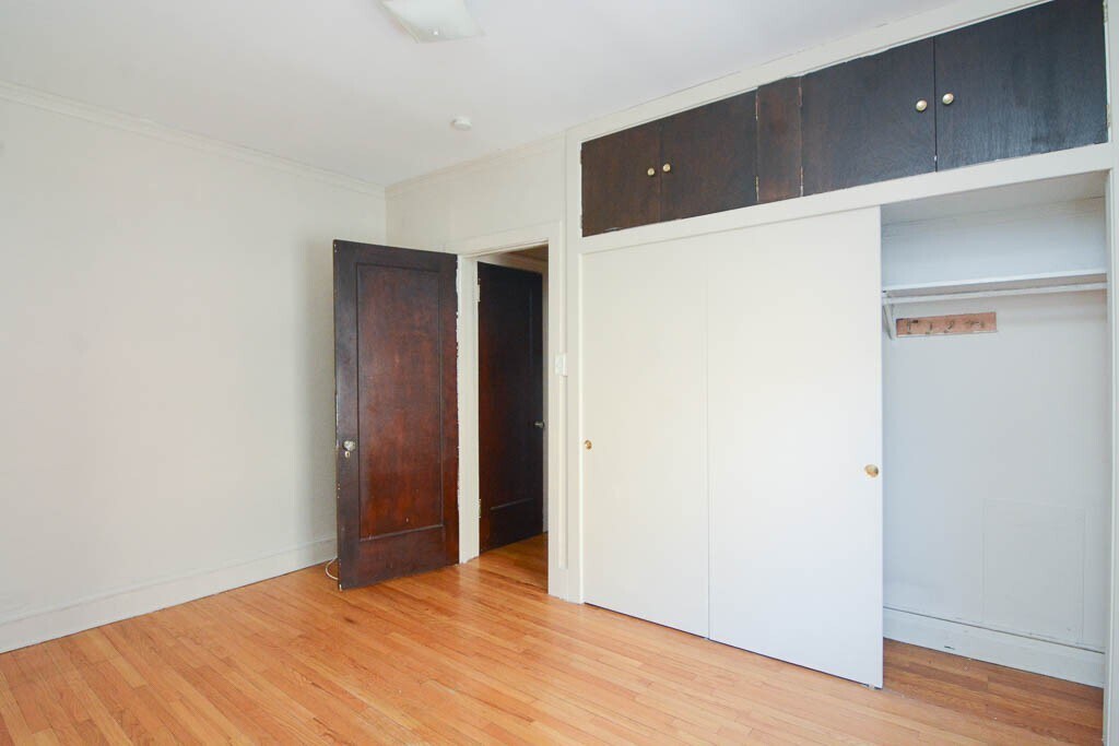 Building Photo - 1238 Oak Ave