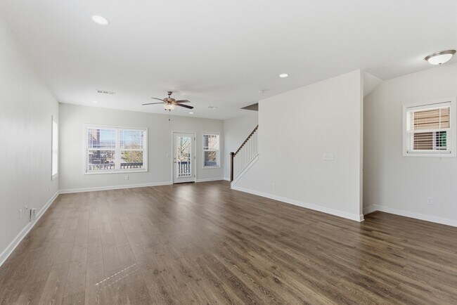 Building Photo - 114 Walden Village Ct