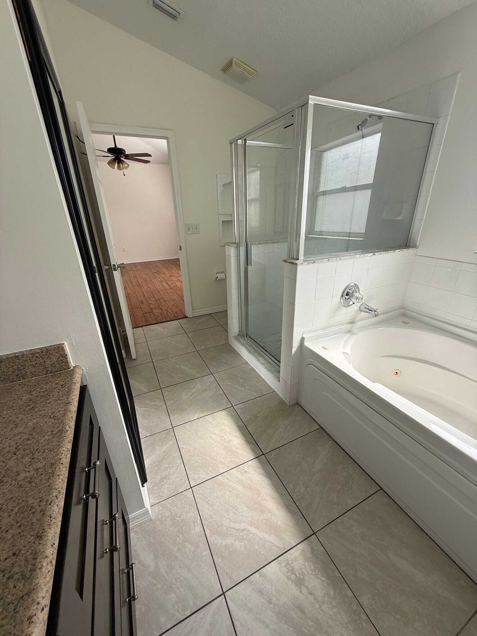 Building Photo - 453 Island View Cir
