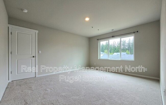 Building Photo - 9814 Hawkins Ave