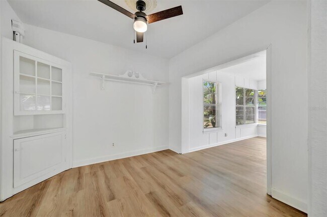 Building Photo - 6348 7th Ave N