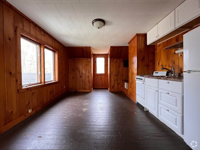Building Photo - 1428 Cass St