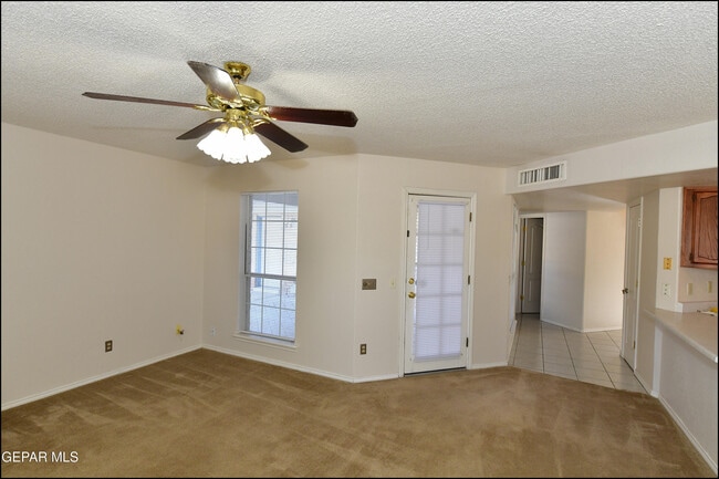 Building Photo - 6553 Brisa Del Mar Dr