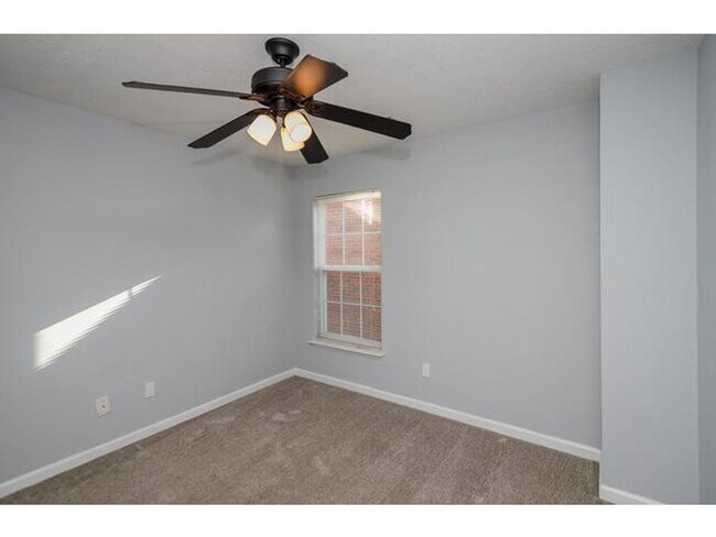 Building Photo - 7641 Pleasantville Way