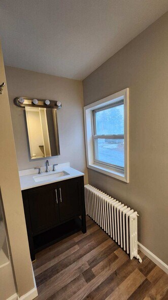 Building Photo - 116 Chestnut St