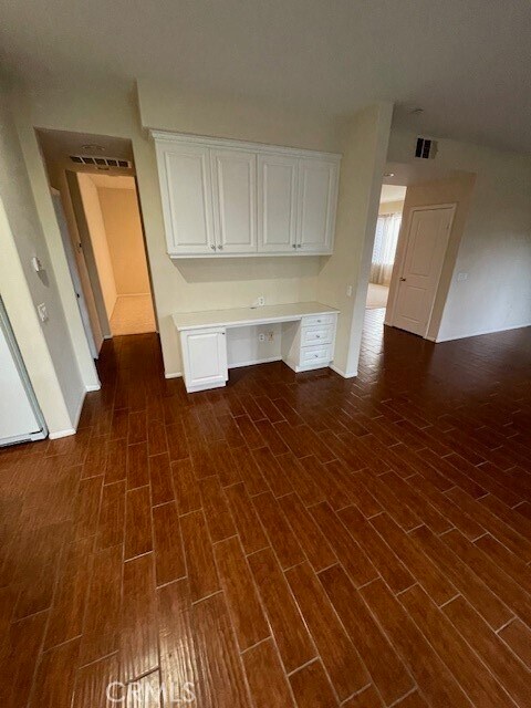 Building Photo - 42621 Hussar Ct