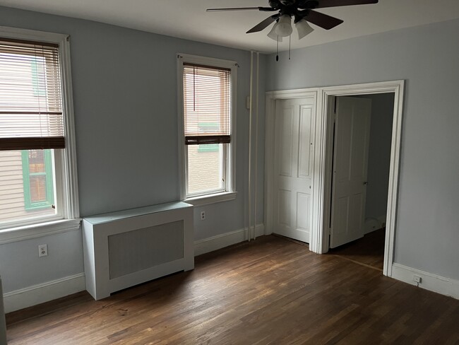 Dining room - 22 E Goepp St