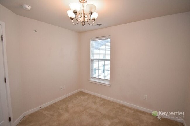 Building Photo - 32 Jessop Ln