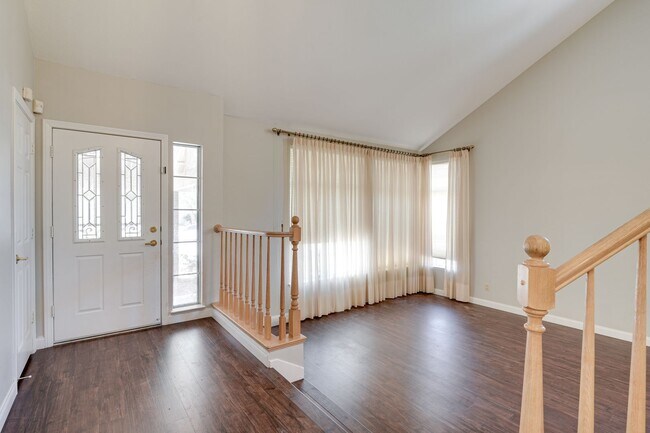 Building Photo - Luxury Meets Comfort in This Beautiful 4-Bedroom Retreat