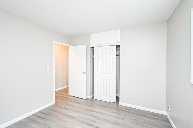 Building Photo - 2530 Bellfield St