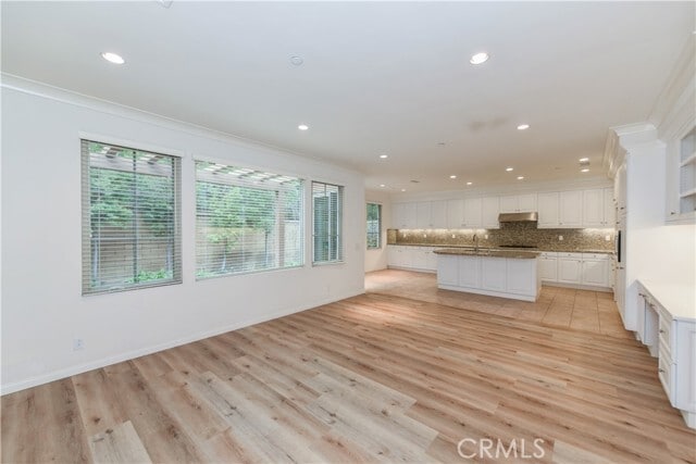 Building Photo - 60 Brindisi