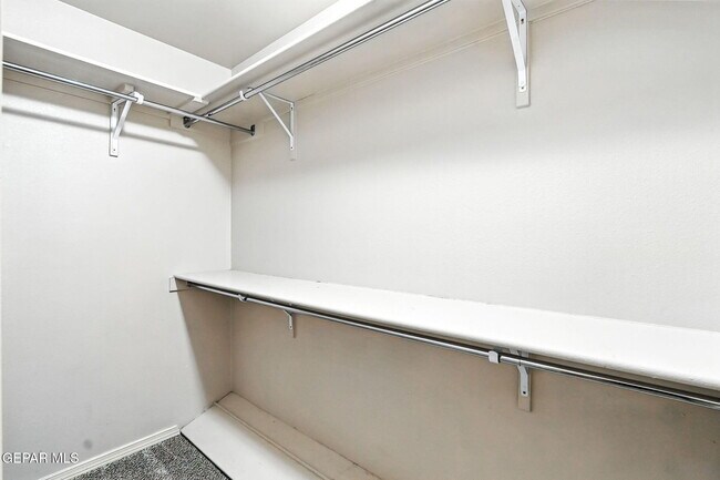 Building Photo - 12136 Middle Frk