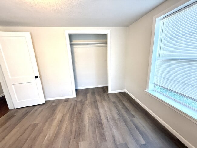 Building Photo - 5566 OK-199