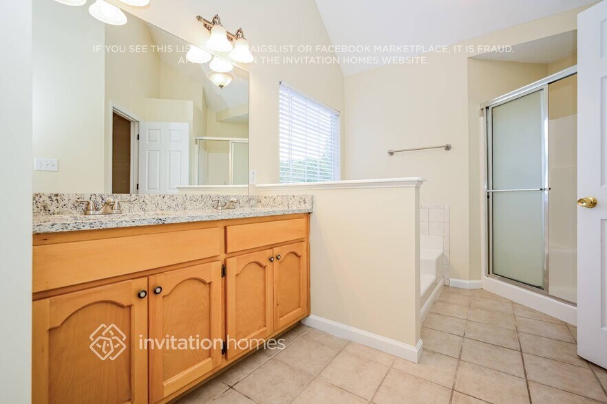 Building Photo - 255 Briarsweet Way