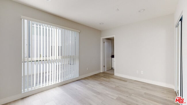 Building Photo - 307 Rosemont Ave