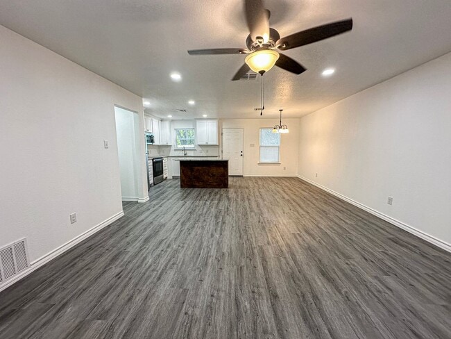 Building Photo - *NEW CONSTRUCTION* 3-Bedroom 2-Bathroom Ho...