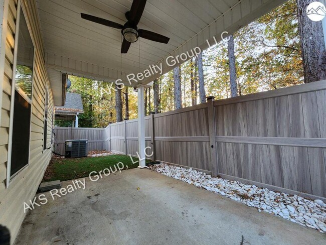 Building Photo - 164 Highview Cove