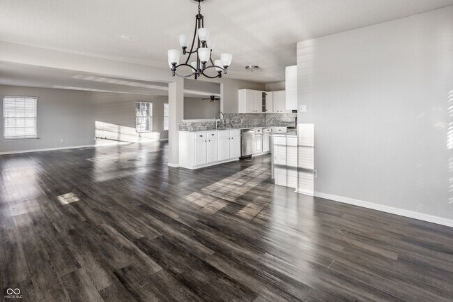 Building Photo - 12703 Courage Crossing