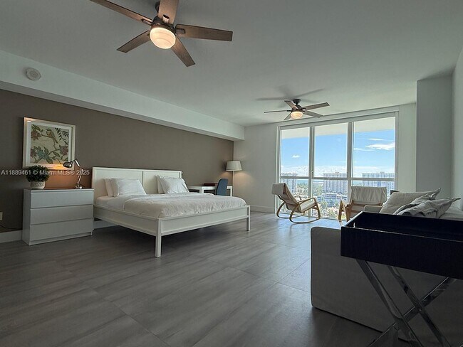 Building Photo - 400 Sunny Isles Blvd